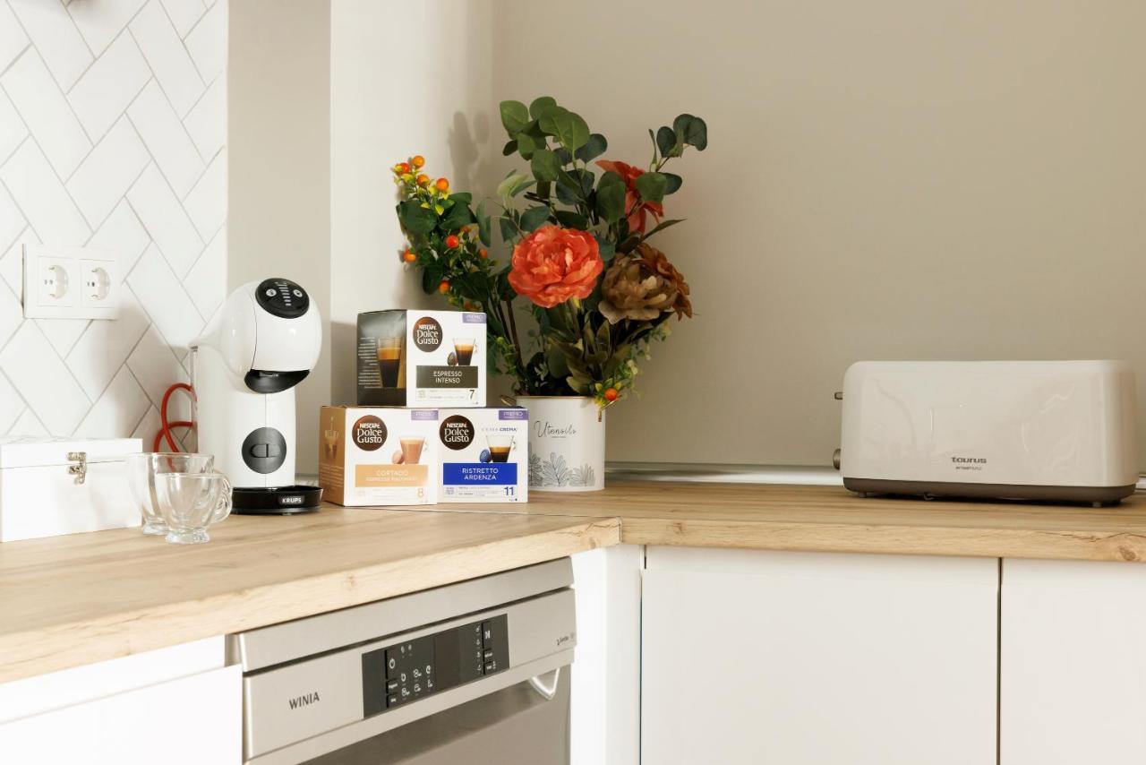 Apartamento Deluxe El Avion Apartment Alcala de Henares Bagian luar foto