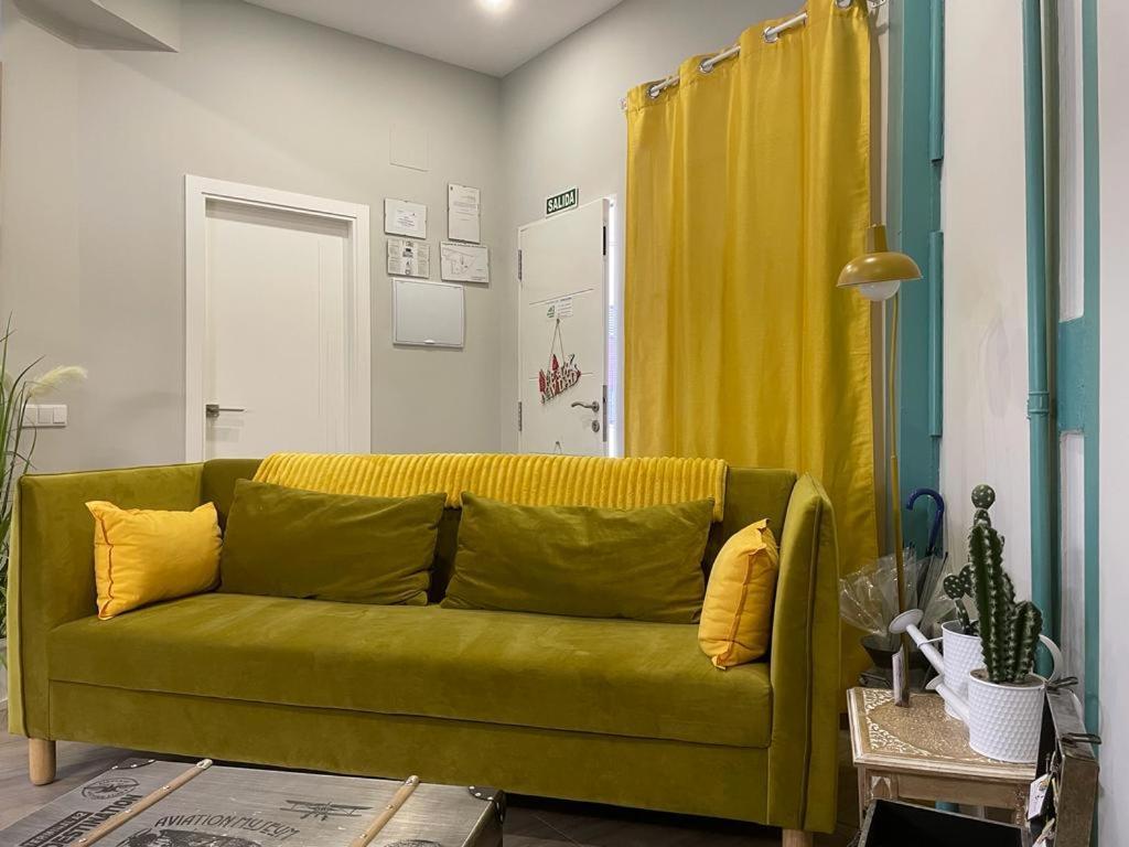 Apartamento Deluxe El Avion Apartment Alcala de Henares Bagian luar foto