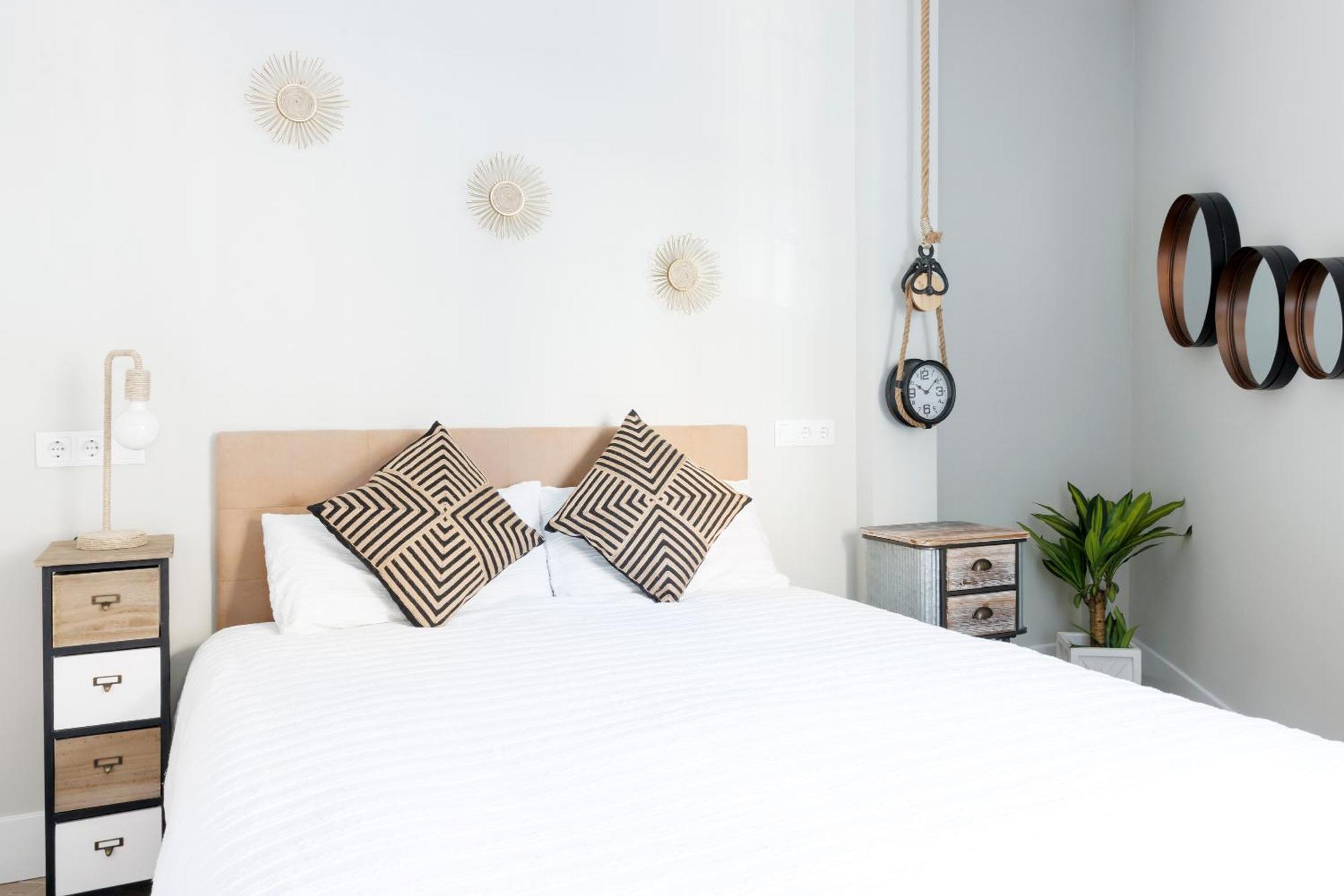 Apartamento Deluxe El Avion Apartment Alcala de Henares Bagian luar foto